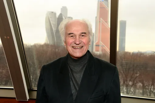 Влюбляться было некогда: как композитор Евгений Дога познакомился с женой, с которой прожил более 60 лет