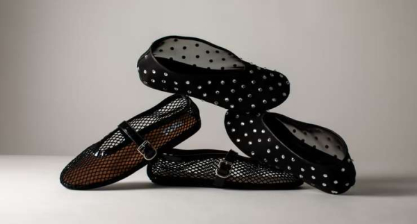 Балетки в сеточку опять на пике: как вписать их в летний гардероб, советы стилиста Балетки в сеточку опять на пике: как вписать их в летний гардероб, советы стилиста