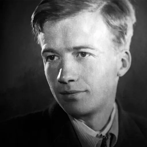 Арест брата, смерть сына: трудная судьба главного принца советского кино — Алексея Консовского из «Золушки» Арест брата, смерть сына: трудная судьба главного принца советского кино — Алексея Консовского из «Золушки»