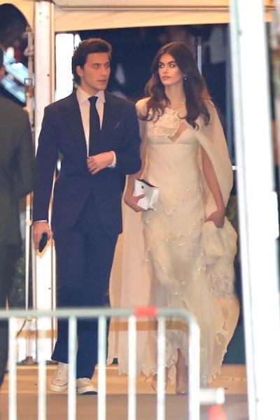 Кайя Гербер подогрела слухи о романе с Льюисом Пуллманом
Кайя Гербер подогрела слухи о романе с Льюисом Пуллманом