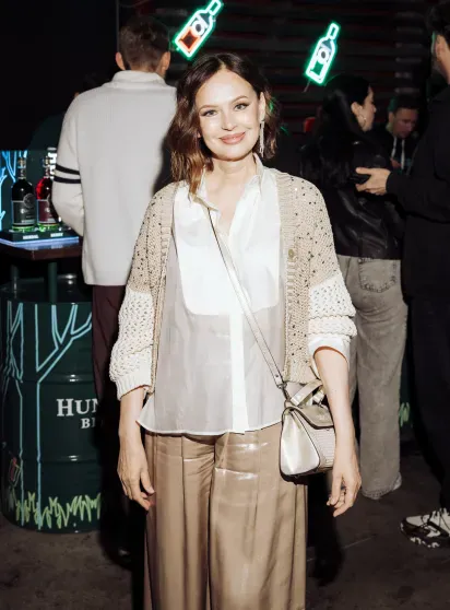 Анастасия Решетова, Ирина Безрукова и Лукерья Ильяшенко посетили премьеру сериала "Театральная зона" Анастасия Решетова, Ирина Безрукова и Лукерья Ильяшенко посетили премьеру сериала "Театральная зона"