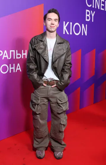 Анастасия Решетова, Ирина Безрукова и Лукерья Ильяшенко посетили премьеру сериала "Театральная зона" Анастасия Решетова, Ирина Безрукова и Лукерья Ильяшенко посетили премьеру сериала "Театральная зона"