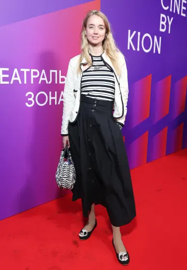 Анастасия Решетова, Ирина Безрукова и Лукерья Ильяшенко посетили премьеру сериала "Театральная зона" Анастасия Решетова, Ирина Безрукова и Лукерья Ильяшенко посетили премьеру сериала "Театральная зона"