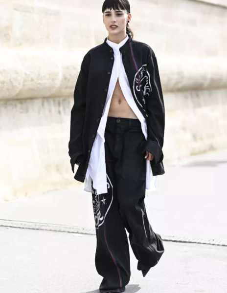 Шик, блеск, красота: тренд сезона — атласные палаццо, как вписать в гардероб Шик, блеск, красота: тренд сезона — атласные палаццо, как вписать в гардероб