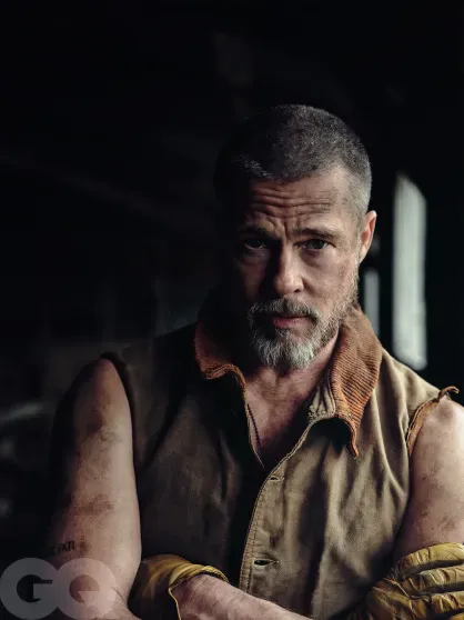 Брэд Питт после развода с Анджелиной Джоли перестал общаться с двумя детьми Брэд Питт после развода с Анджелиной Джоли перестал общаться с двумя детьми