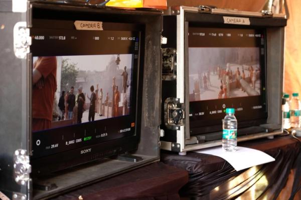 «Семья на первом месте. Остальное — сопутствующие мероприятия»: Демис Карибидис об отцовстве, работе и съемках в Индии «Семья на первом месте. Остальное — сопутствующие мероприятия»: Демис Карибидис об отцовстве, работе и съемках в Индии