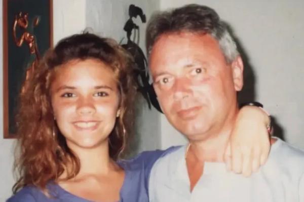 Дэвид и Виктория Бекхэм поделились архивными семейными фото и "протянули оливковую ветвь" сыну Бруклину, который с ними не общается