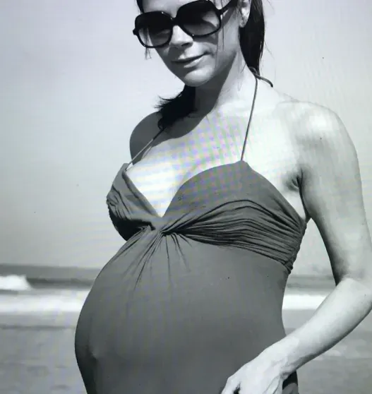 Дэвид и Виктория Бекхэм поделились архивными семейными фото и "протянули оливковую ветвь" сыну Бруклину, который с ними не общается