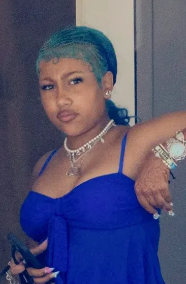 Дочь Канье Уэста и Ким Кардашьян отметила 12-летие вечеринкой на яхте с друзьями и матерью