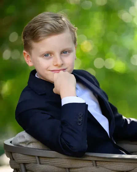 Княгиня Шарлен и князь Альбер с детьми встретились с Эммануэлем и Брижит Макрон в Монако Княгиня Шарлен и князь Альбер с детьми встретились с Эммануэлем и Брижит Макрон в Монако