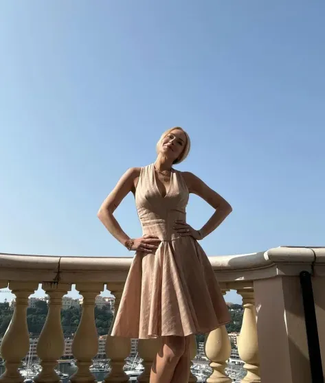 Линдси Лохан показала новые семейные фото на фоне слухов о пластике Линдси Лохан показала новые семейные фото на фоне слухов о пластике