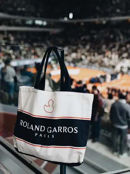 "Так я смотрю только на мужа, Познера и на бутик Prada". Ксения Собчак встретилась с Владимиром Познером в Париже "Так я смотрю только на мужа, Познера и на бутик Prada". Ксения Собчак встретилась с Владимиром Познером в Париже