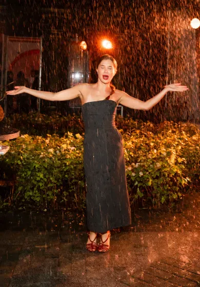 Танцы под дождём и питерская атмосфера: как Дима Билан, Анна Седокова, Аврора Киба и "вся Москва" гуляли на вечеринке в рамках ПМЭФ-2025 Танцы под дождём и питерская атмосфера: как Дима Билан, Анна Седокова, Аврора Киба и "вся Москва" гуляли на вечеринке в рамках ПМЭФ-2025