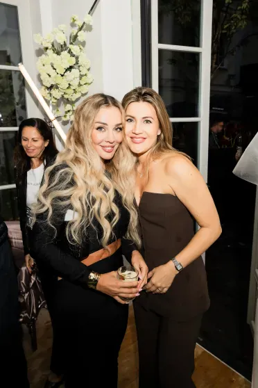 Танцы под дождём и питерская атмосфера: как Дима Билан, Анна Седокова, Аврора Киба и "вся Москва" гуляли на вечеринке в рамках ПМЭФ-2025 Танцы под дождём и питерская атмосфера: как Дима Билан, Анна Седокова, Аврора Киба и "вся Москва" гуляли на вечеринке в рамках ПМЭФ-2025