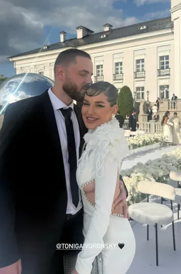 Три платья невесты, Владимир Пресняков на сцене и локация в стиле Версаля: как Виктория Лопырёва, Елена Перминова и Ида Галич гуляли на свадьбе Ксении Бородиной Три платья невесты, Владимир Пресняков на сцене и локация в стиле Версаля: как Виктория Лопырёва, Елена Перминова и Ида Галич гуляли на свадьбе Ксении Бородиной