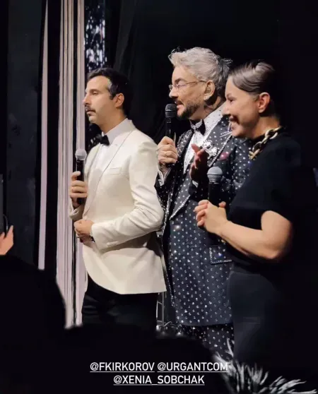 В сети обсуждают "свадьбу миллионеров" в Ташкенте с Ксенией Собчак, Иваном Ургантом, Филиппом Киркоровым и Инстасамкой