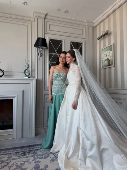 В сети обсуждают "свадьбу миллионеров" в Ташкенте с Ксенией Собчак, Иваном Ургантом, Филиппом Киркоровым и Инстасамкой