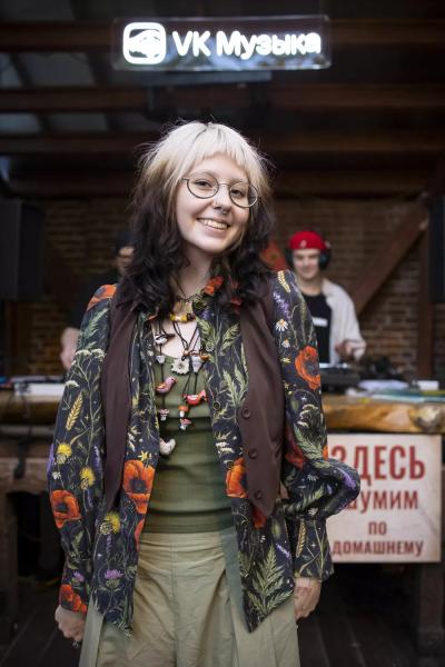 ELMAN презентовал рэп-альбом — его поддержали Лолита, Анна Седокова и другие звезды
ELMAN презентовал рэп-альбом — его поддержали Лолита, Анна Седокова и другие звезды