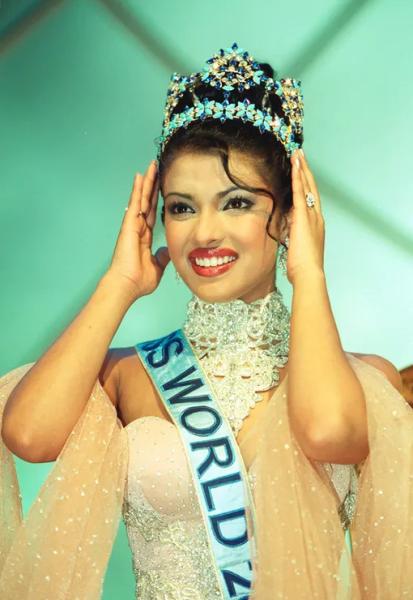 &laquo;Была неприятной&raquo;: как выглядела Приянка Чопра, когда получила титул &laquo;Мисс Мира&raquo;