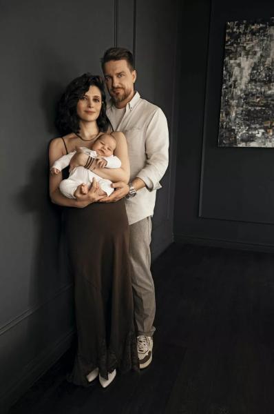 Женя Любич: "Мы долго не говорили о том, что у нас ожидается прибавление в семье"
Женя Любич: "Мы долго не говорили о том, что у нас ожидается прибавление в семье"