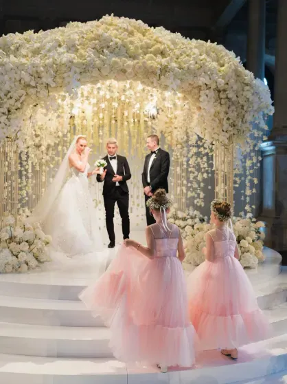 46 килограммов икры, 170 гостей и свадебный агент Джеффа Безоса: сестра Ирины Зарьковой вышла замуж за швейцарского бизнесмена в Венеции