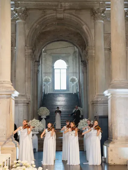 46 килограммов икры, 170 гостей и свадебный агент Джеффа Безоса: сестра Ирины Зарьковой вышла замуж за швейцарского бизнесмена в Венеции