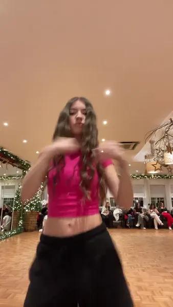 У дочери королевы Летиции появился двойник — родные не отличат! Что известно о «самозванке» У дочери королевы Летиции появился двойник — родные не отличат! Что известно о «самозванке»