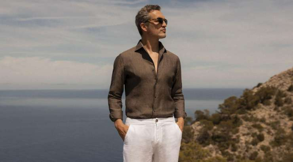 Панамка и шорты: что еще должно быть в летней отпускной капсуле мужчины Панамка и шорты: что еще должно быть в летней отпускной капсуле мужчины