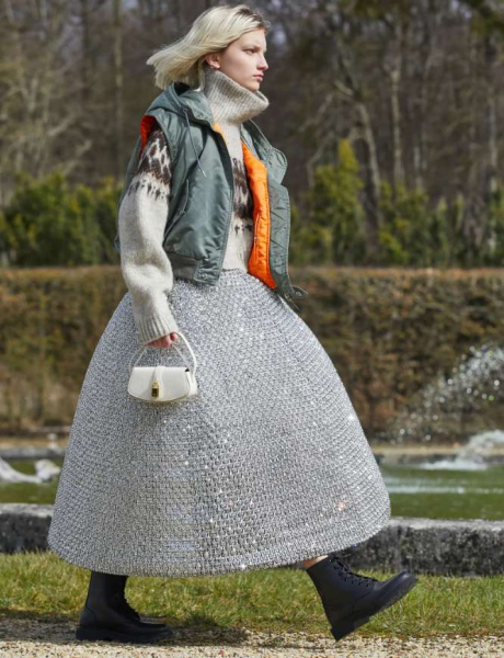 У природы нет плохой погоды: как носить ветровку прохладным летом У природы нет плохой погоды: как носить ветровку прохладным летом