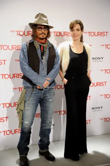 Анджелина Джоли и Джонни Депп тайно встречаются Анджелина Джоли и Джонни Депп тайно встречаются