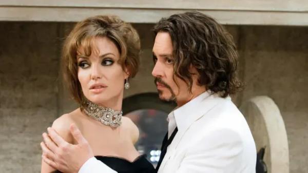 Анджелина Джоли и Джонни Депп тайно встречаются Анджелина Джоли и Джонни Депп тайно встречаются