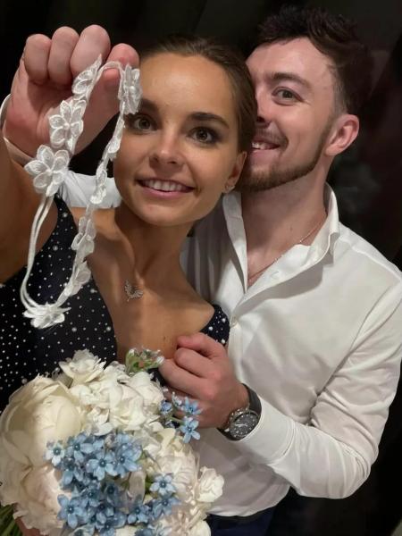 Арина Аверина рассекретила роман с фигуристом после свадьбы сестры
Арина Аверина рассекретила роман с фигуристом после свадьбы сестры