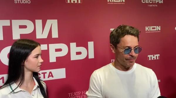 «Целовались взасос»: Павел Деревянко раскрыл интимные подробности съемок с Ларисой Гузеевой «Целовались взасос»: Павел Деревянко раскрыл интимные подробности съемок с Ларисой Гузеевой