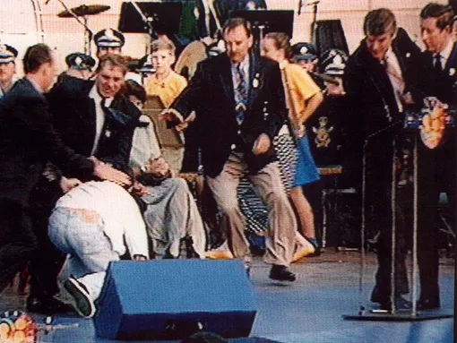 На волосок от смерти: самые громкие покушения на членов королевской семьи На волосок от смерти: самые громкие покушения на членов королевской семьи