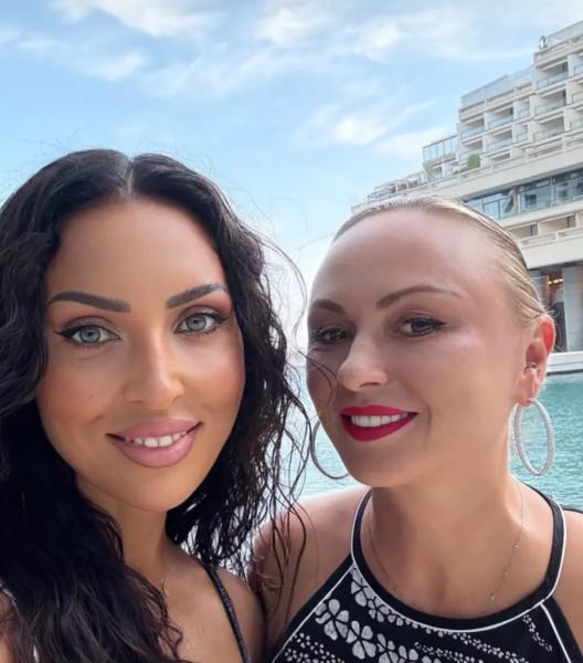 Алсу трогательно поздравила жену брата: "Ты мне как родная сестра"
Алсу трогательно поздравила жену брата: "Ты мне как родная сестра"