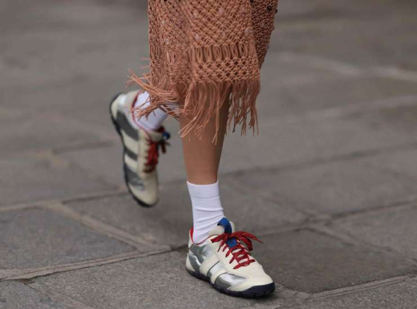 Какие кроссовки носить осенью: гид по трендам от стилиста, чтобы купить уже сейчас Какие кроссовки носить осенью: гид по трендам от стилиста, чтобы купить уже сейчас
