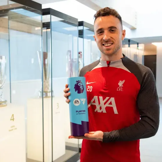 Футболист сборной Португалии Диогу Жота погиб в ДТП через несколько дней после свадьбы Футболист сборной Португалии Диогу Жота погиб в ДТП через несколько дней после свадьбы