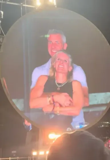 Гвинет Пэлтроу снялась в шуточном видео Astronomer после скандала с изменой главы компании на концерте Coldplay — группы бывшего мужа актрисы Гвинет Пэлтроу снялась в шуточном видео Astronomer после скандала с изменой главы компании на концерте Coldplay — группы бывшего мужа актрисы