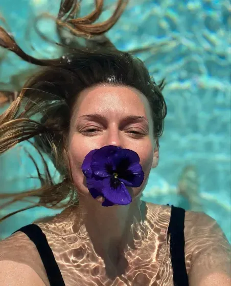 "Хотела завести канал с нюдсами". Любовь Толкалина рассказала, зачем обнажается в соцсетях, об отношениях с Егором Кончаловским и секретах его семьи "Хотела завести канал с нюдсами". Любовь Толкалина рассказала, зачем обнажается в соцсетях, об отношениях с Егором Кончаловским и секретах его семьи