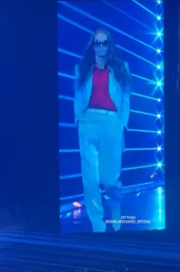 Яна Рудковская, Маша Фёдорова, Ксения Шипилова, Александр Рогов и другие посетили первый стадионный концерт Zivert Яна Рудковская, Маша Фёдорова, Ксения Шипилова, Александр Рогов и другие посетили первый стадионный концерт Zivert