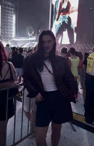 Яна Рудковская, Маша Фёдорова, Ксения Шипилова, Александр Рогов и другие посетили первый стадионный концерт Zivert Яна Рудковская, Маша Фёдорова, Ксения Шипилова, Александр Рогов и другие посетили первый стадионный концерт Zivert