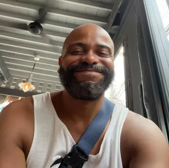 "Кабина потекла? Я тебе её починю". Хореограф Мигель раскритиковал Zivert и получил жёсткий ответ от её продюсера "Кабина потекла? Я тебе её починю". Хореограф Мигель раскритиковал Zivert и получил жёсткий ответ от её продюсера