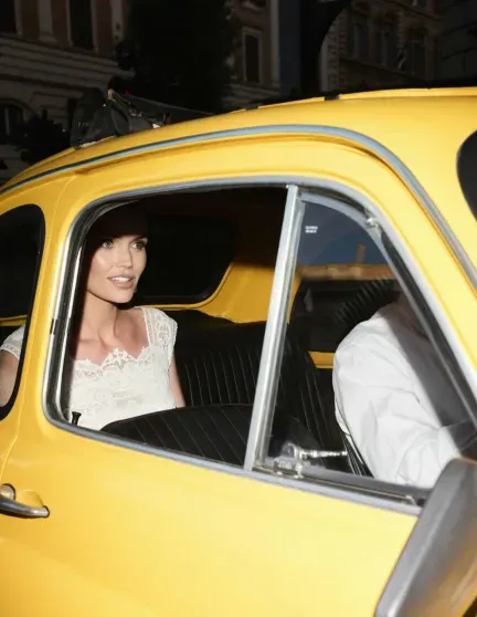 Племянница принцессы Дианы Китти Спенсер посетила вечеринку Dolce & Gabbana, где выступила 79-летняя Шер