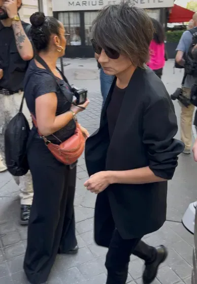 Рената Литвинова с дочерью и Земфира* посетили афтепати показа Balenciaga в Париже Рената Литвинова с дочерью и Земфира* посетили афтепати показа Balenciaga в Париже