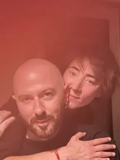 Рената Литвинова с дочерью и Земфира* посетили афтепати показа Balenciaga в Париже Рената Литвинова с дочерью и Земфира* посетили афтепати показа Balenciaga в Париже