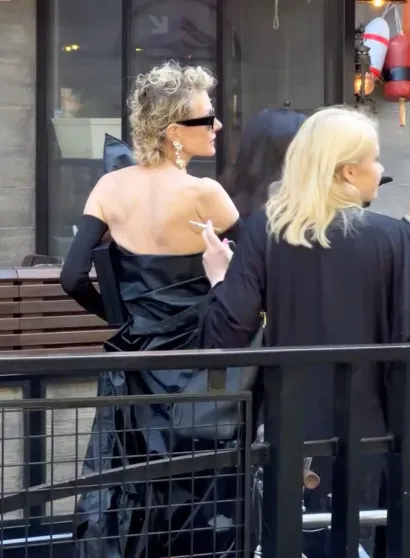 Рената Литвинова с дочерью и Земфира* посетили афтепати показа Balenciaga в Париже Рената Литвинова с дочерью и Земфира* посетили афтепати показа Balenciaga в Париже