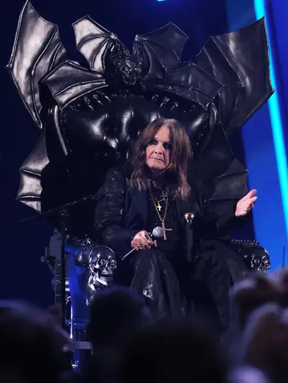 Шэрон и Келли Осборн посетили прощание с Оззи Осборном в Англии