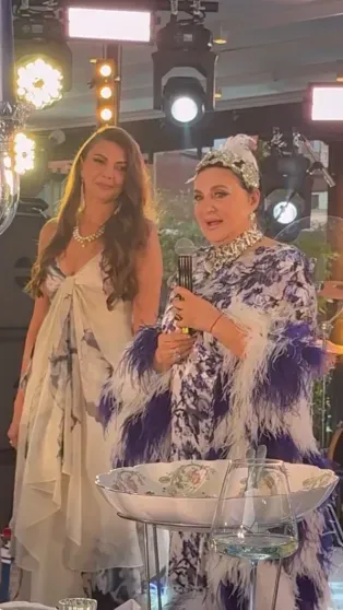 Слёзы Ирины Винер, поздравление от Татьяны Навки, Лиза Арзамасова и Илья Авербух в гостях: как прошла свадьба гимнастки Дины Авериной Слёзы Ирины Винер, поздравление от Татьяны Навки, Лиза Арзамасова и Илья Авербух в гостях: как прошла свадьба гимнастки Дины Авериной