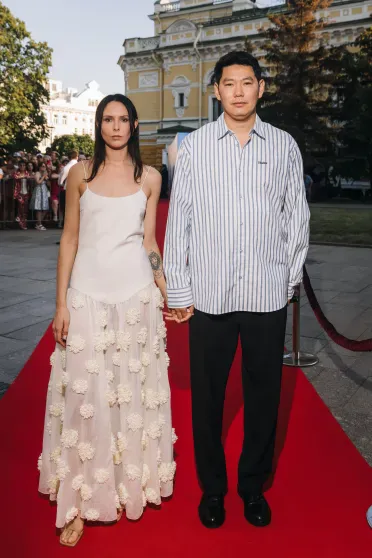 Светлана Бондарчук с мужем, Екатерина Климова, Михаил Пореченков и Никита Кологривый открыли фестиваль "Горький fest" Светлана Бондарчук с мужем, Екатерина Климова, Михаил Пореченков и Никита Кологривый открыли фестиваль "Горький fest"