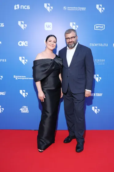 Светлана Бондарчук с мужем, Екатерина Климова, Михаил Пореченков и Никита Кологривый открыли фестиваль "Горький fest" Светлана Бондарчук с мужем, Екатерина Климова, Михаил Пореченков и Никита Кологривый открыли фестиваль "Горький fest"